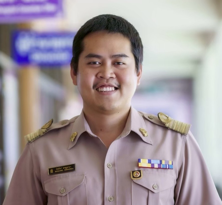 บัลลังก์  หาญอาษา