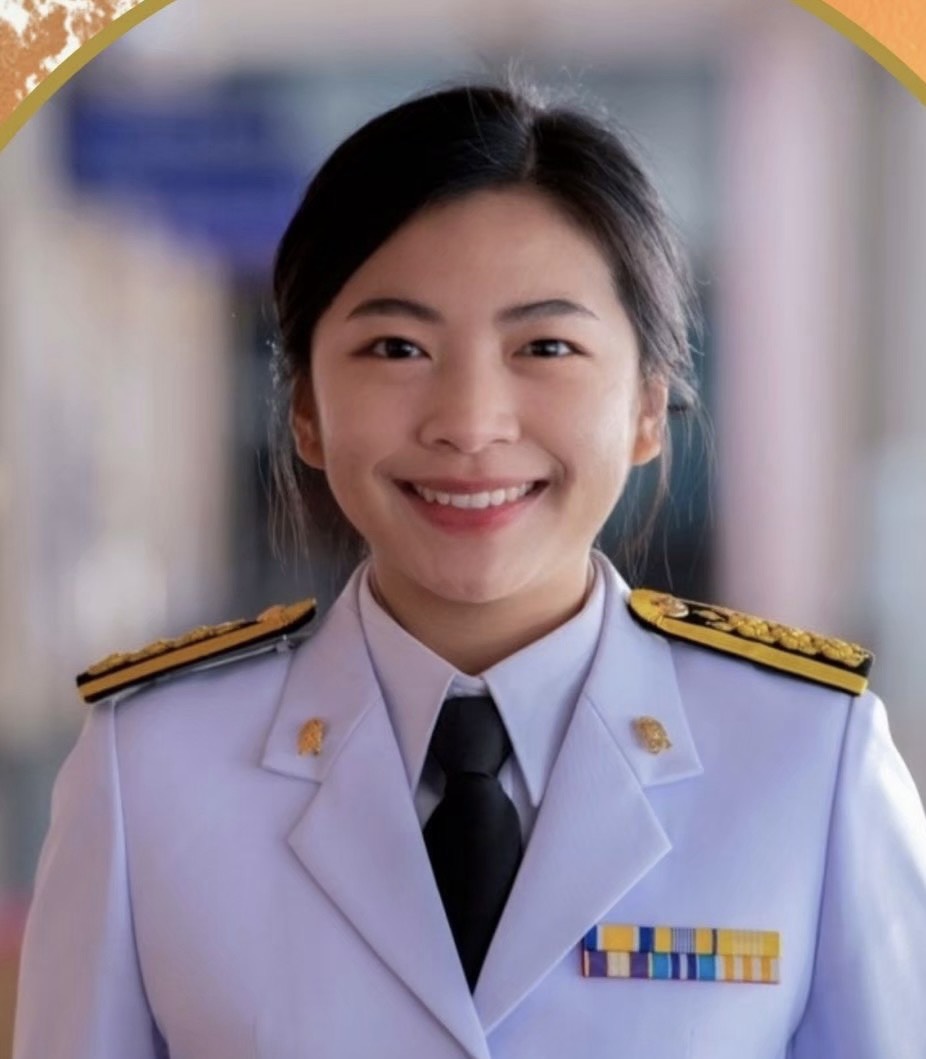 เกศินี  ยิ่งเลิศ